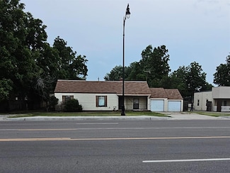 4625 N Macarthur Blvd, Warr Acres, OK 73122