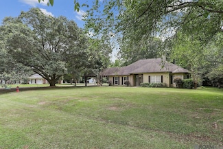 10354 Old Field Rd, Saint Francisville, LA 70775