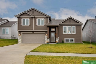 16929 Nebraska Ave, Omaha, NE 68116