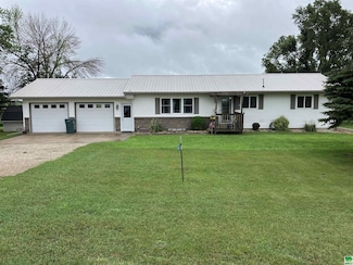 4030 Kingbird Ave, Hospers, IA 51238