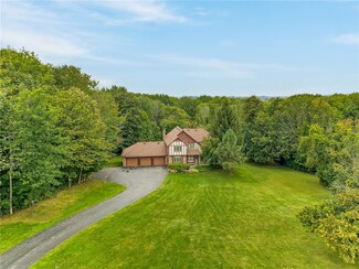 1991 Gloria Dr, Fairport, NY 14450