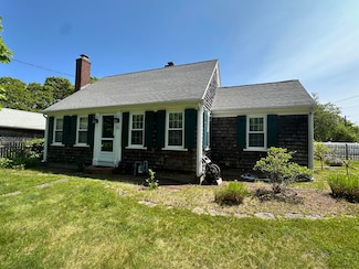 91 Division St, West Harwich, MA 02671