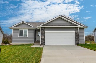 2828 Pilgrim Dr SW, Altoona, IA 50009