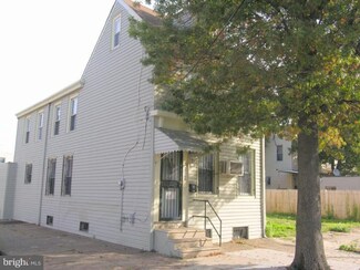 453 Line St, Camden, NJ 08103