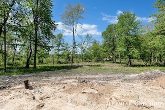 746 W Sedona Hills Ct NE, Grand Rapids, MI 49525