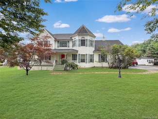 34 Feiertag Rd, Middletown, NY 10941