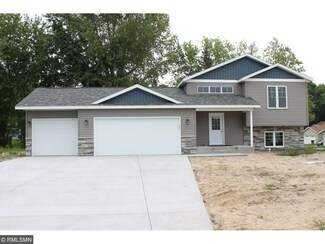 800 Macalester Ct, Albany, MN 56307