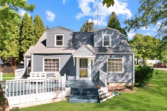 642 Melrose Ave, Aurora, IL 60505