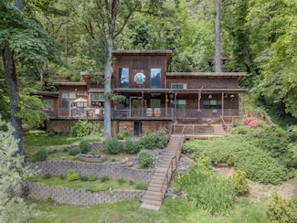 4941 Riverbanks Rd, Grants Pass, OR 97527