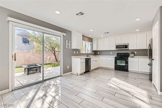 5628 Champagne Flower St, North Las Vegas, NV 89031