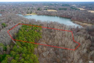 000 River Rock Rd, Murphysboro Township, IL 62966