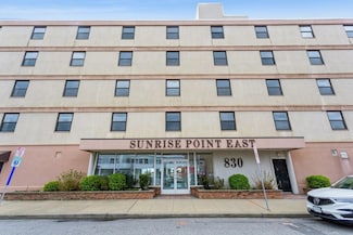 830 Shore Rd Unit 2-O, Long Beach, NY 11561