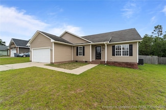 159 Falling Leaf Dr, Raeford, NC 28376