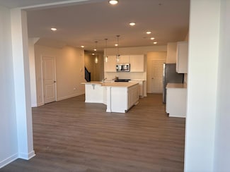1719 Hauer Trail, Shakopee, MN 55379