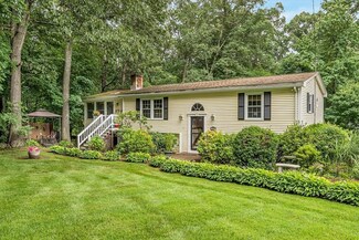 3 Stratton Rd, Hudson, MA 01749