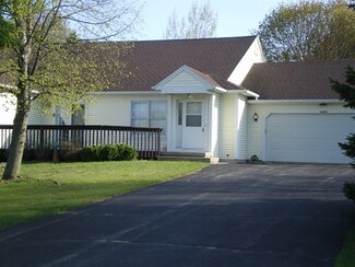 N6085 Heritage Dr, Green Lake, WI 54941
