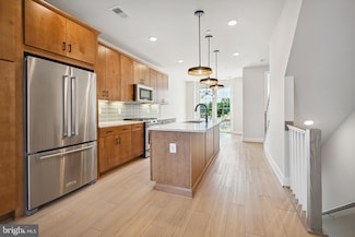 313 Calvert Ave, Alexandria, VA 22301