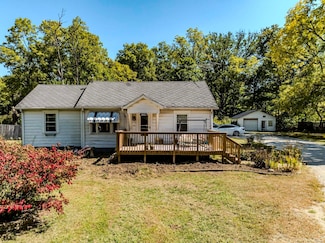 912 S County Road 550 E, Selma, IN 47383