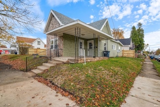259 S 2nd St, Frankfort, IN 46041
