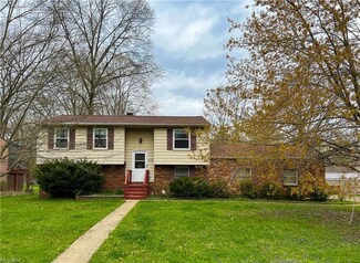 338 Trumbull Dr, Niles, OH 44446