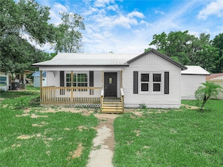 111 D St, Frostproof, FL 33843