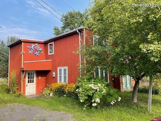 3 Printing Press Rd, East Durham, NY 12423