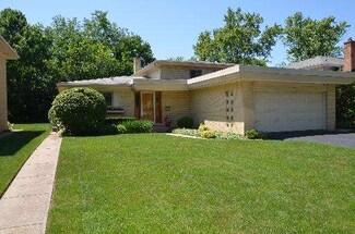 1336 Knollwood Rd, Deerfield, IL 60015