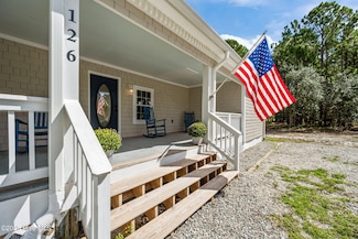 126 Shady Pines Dr, Hampstead, NC 28443
