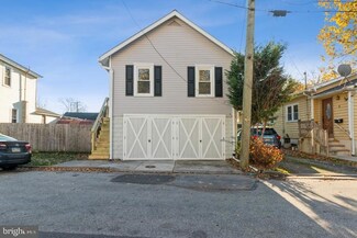 2 W Union St, Penns Grove, NJ 08069