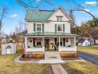 107 E Colvin Rd, Wonewoc, WI 53968