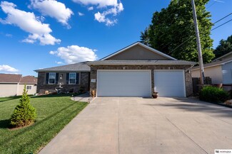 7909 Leo Ln, Lincoln, NE 68505