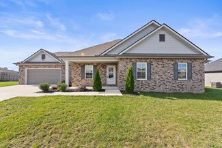 69 Pinnacle Point Ln, Tullahoma, TN 37388
