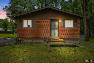 3907 Valley Dr, Imperial, MO 63052