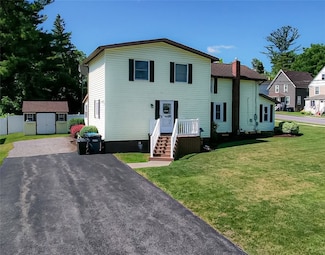 34 Trumbull Pkwy, Batavia, NY 14020