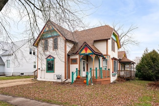 130 W Maple St, Viroqua, WI 54665