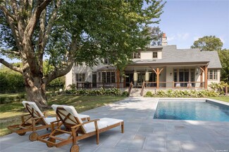 104 S Ferry Rd, Shelter Island, NY 11964