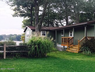 7117 N Canyon Dr, Irons, MI 49644
