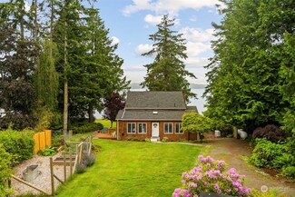 634 Schwartz Rd, Nordland, WA 98358