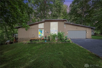 1495 W Choctaw Dr, London, OH 43140