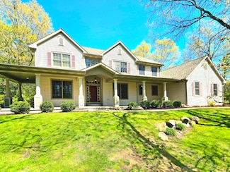 6290 E Bay Ln, Richland, MI 49083