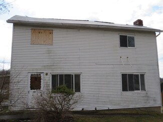 1106 Circle Dr, Irwin, PA 15642