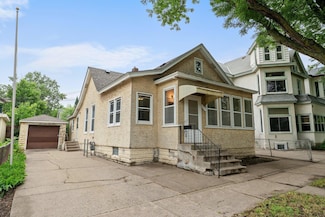 693 Bedford St, Saint Paul, MN 55130