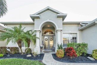 2533 Wood Pointe Dr, Holiday, FL 34691