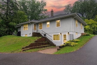 675 Koehler Rd, Saint Paul, MN 55127