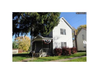 260 S 2nd St, Byesville, OH 43723