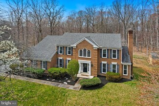 9830 Hampton Rd, Fairfax Station, VA 22039