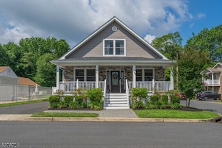 35 Mercer Ave, Port Monmouth, NJ 07758