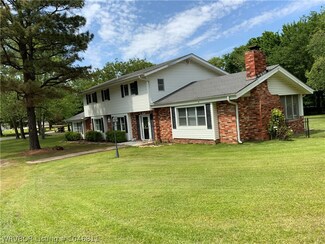 10007 NE Oakwood Dr, Stigler, OK 74462