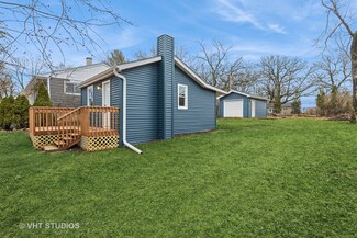 2806 Michael St, Wonder Lake, IL 60097