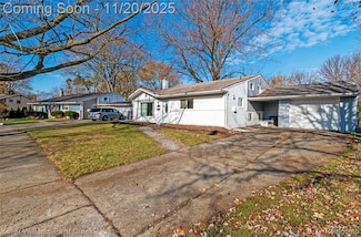 20355 Caniff St, Clinton Township, MI 48035